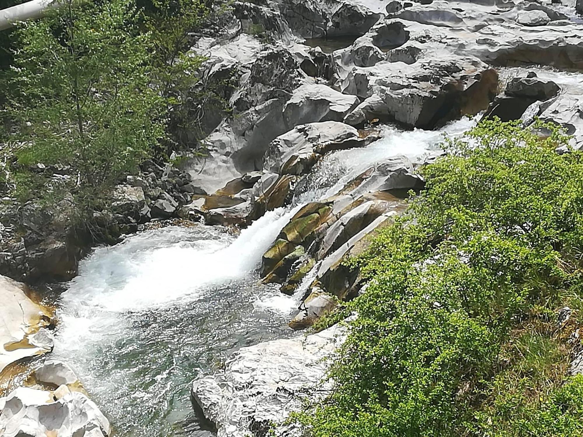 B&B La Voce Del Fiume Dimora Storica Di Charme Brienza Luaran gambar